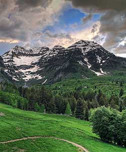 mountains around Sundance Resort